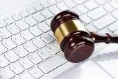 4 Νομικά Ζητήματα που πρέπει να γνωρίζετε για την ηλεκτρονική σας διαφήμιση