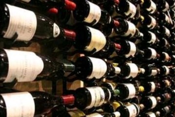 ICAP: Σε πτωτική τροχιά η εγχώρια αγορά οίνου