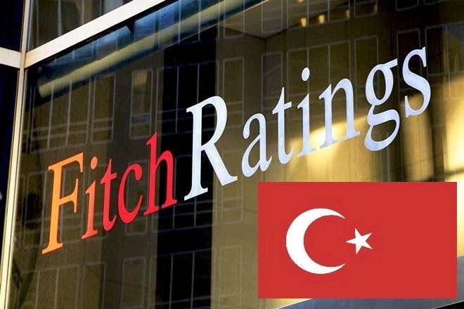 Η Fitch υποβάθμισε 20 τούρκικες τράπεζες