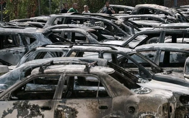 Ξεκινάει η καταγραφή των κατεστραμμένων οχημάτων στις πληγείσες από την πυρκαγιά της 23ης Ιουλίου περιοχές της Ανατολικής Αττικής